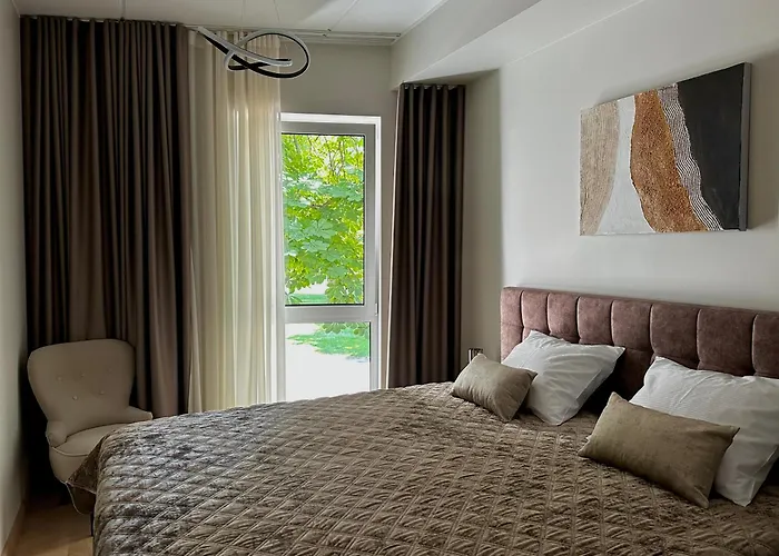 Parkside Lux - 2 Bedrooms Apartment, New