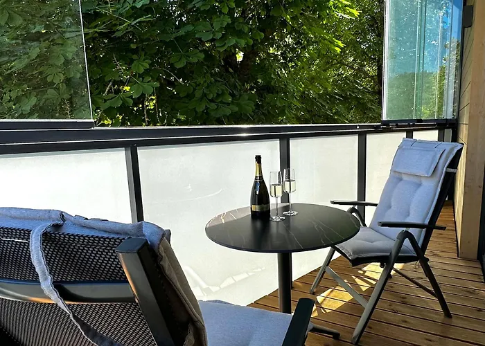 Parkside Lux - 2 Bedrooms Apartment, New *