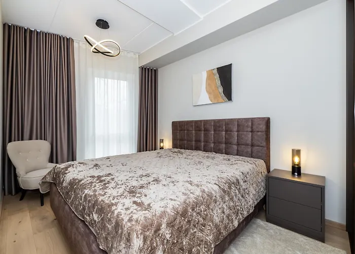 Daire Parkside Lux - 2 Bedrooms Apartment, New