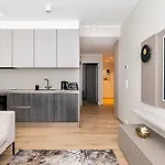 Parkside Lux - 2 Bedrooms Apartment, New *