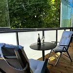 Parkside Lux - 2 Bedrooms Apartment, New *