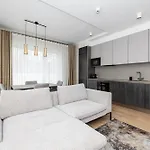 Parkside Lux - 2 Bedrooms Apartment, New Tallin